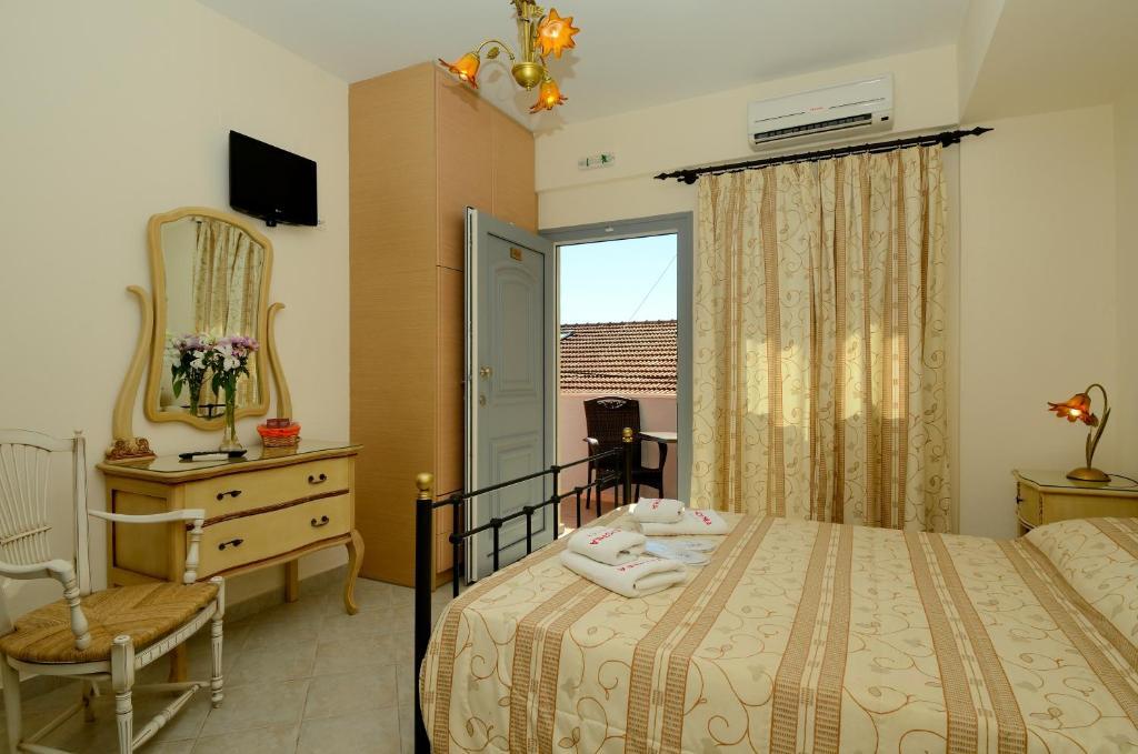 Pensión Acrothea 3*